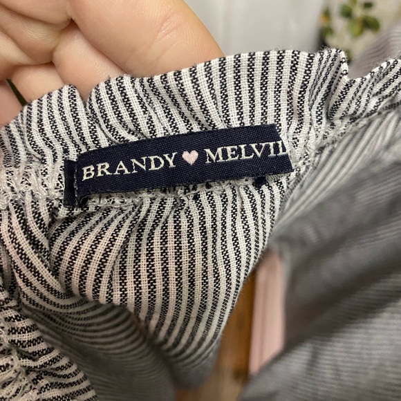 off the shoulder brandy melville top - Picture 2 of 2